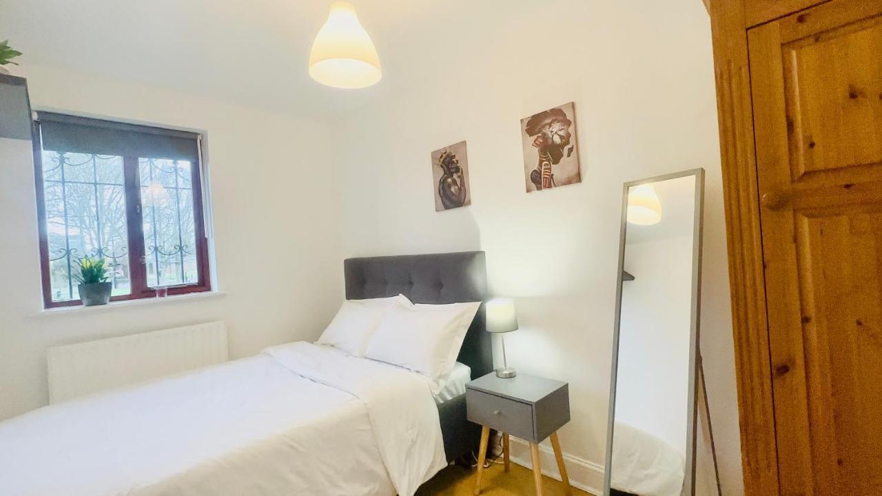 Amazing Location - City Of London- 2 Bedroom Stunning Canal View House With Private Garden,Parking & Balcony Exterior foto