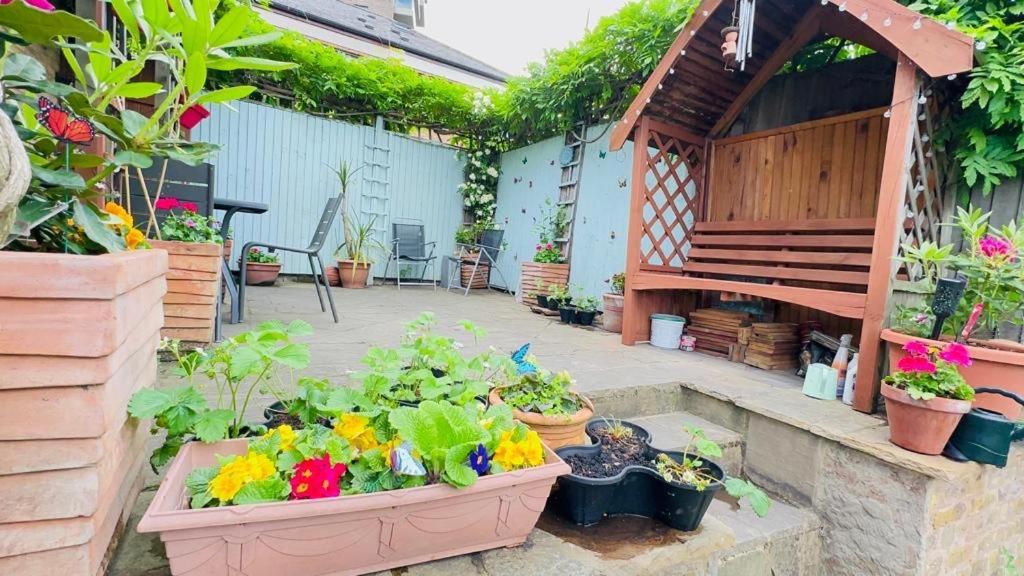 Amazing Location - City Of London- 2 Bedroom Stunning Canal View House With Private Garden,Parking & Balcony Exterior foto